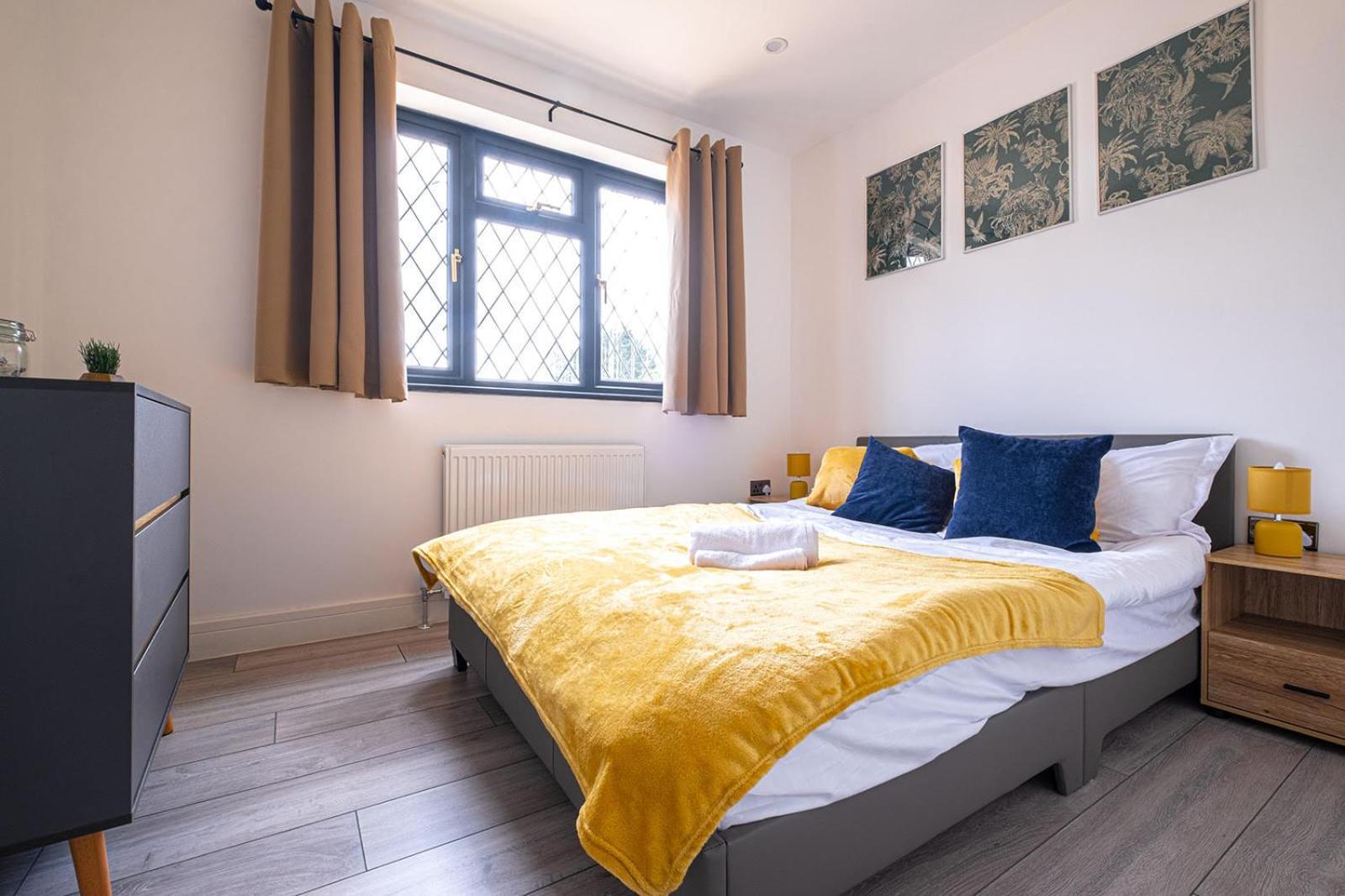 7 Guests - 4 Bedroom - Free Wi-Fi - Kettering Zewnętrze zdjęcie
